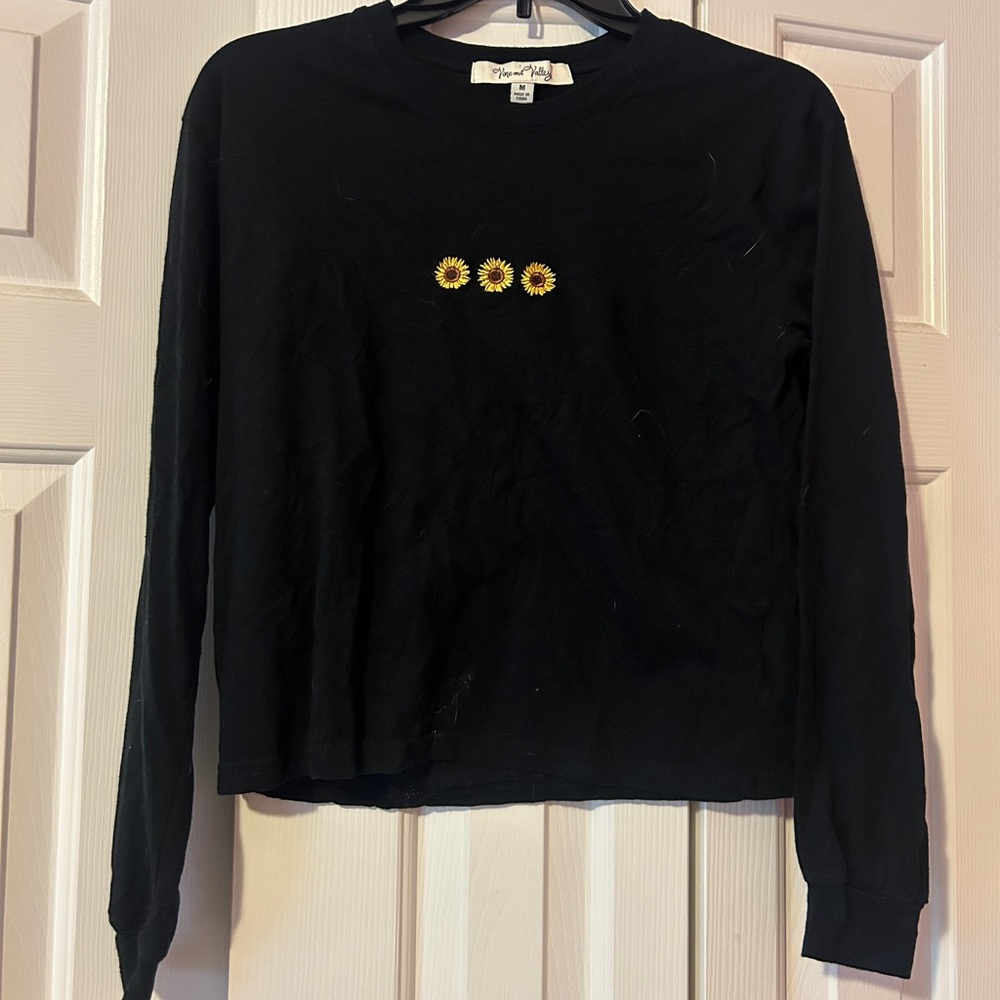 Black Long Sleeve Crop Top with Sunflower Embroidery